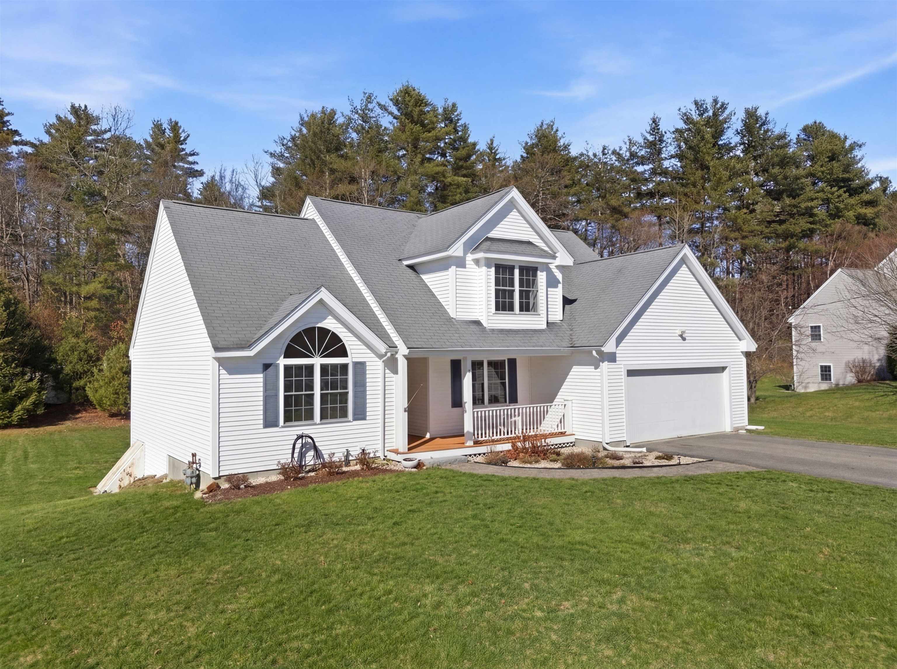 6 Patricia Lane Amherst, NH 03031 - Photo 2 of 33