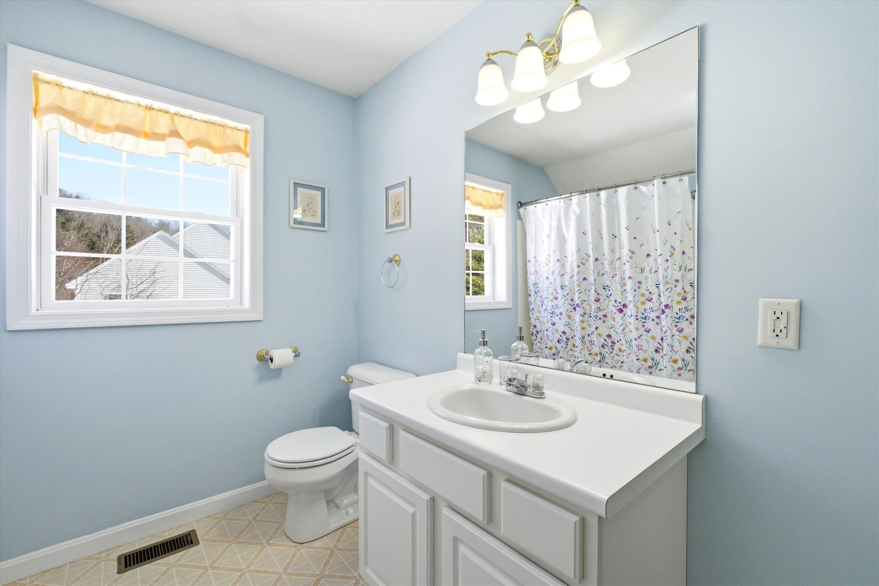 6 Patricia Lane Amherst, NH 03031 - Photo 23 of 33