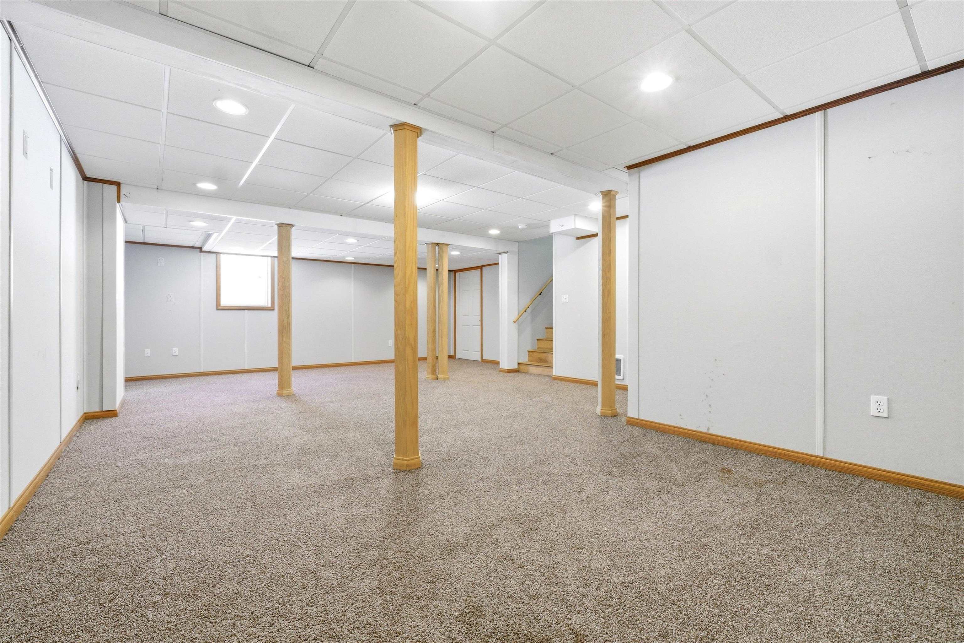 6 Patricia Lane Amherst, NH 03031 - Photo 25 of 33