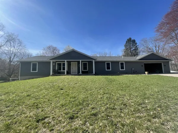 $609,900 | 33067 School Street, Dowagiac, MI 49047