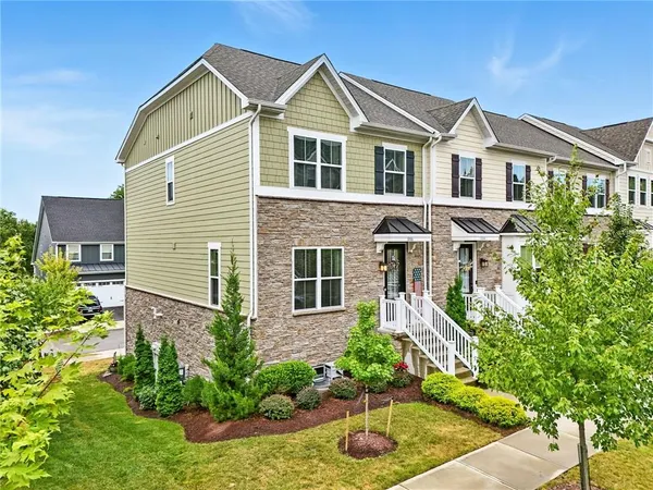 $479,900 | 1006 Mohawk Lane, Mars, PA 16046