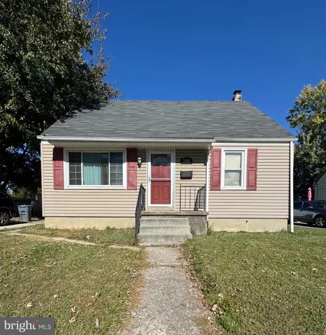 a front view of house with yard