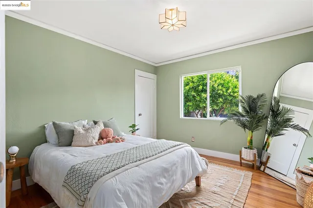 $899,000 | 5524 Shattuck Avenue, Oakland, CA 94609