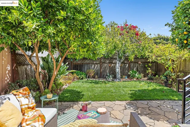 $899,000 | 5524 Shattuck Avenue, Oakland, CA 94609