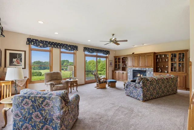 $849,900 | 241 A Glen Circle, River Falls, WI 54022