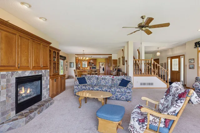 $849,900 | 241 A Glen Circle, River Falls, WI 54022