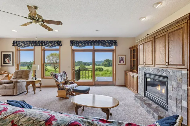 $849,900 | 241 A Glen Circle, River Falls, WI 54022