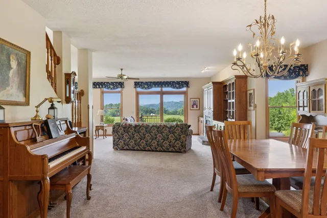 $849,900 | 241 A Glen Circle, River Falls, WI 54022