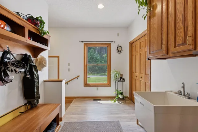 $849,900 | 241 A Glen Circle, River Falls, WI 54022