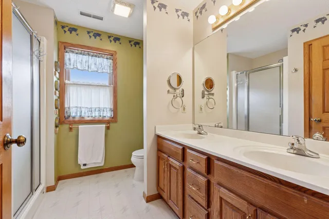 $849,900 | 241 A Glen Circle, River Falls, WI 54022