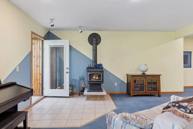 $849,900 | 241 A Glen Circle, River Falls, WI 54022