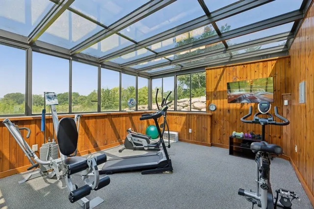 $849,900 | 241 A Glen Circle, River Falls, WI 54022