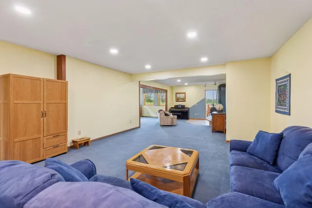 $849,900 | 241 A Glen Circle, River Falls, WI 54022