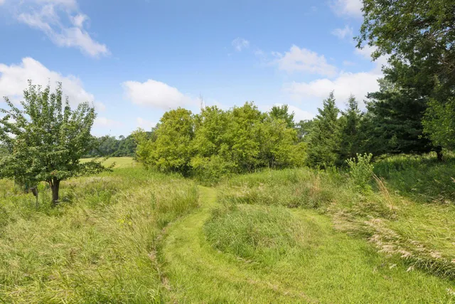 $849,900 | 241 A Glen Circle, River Falls, WI 54022