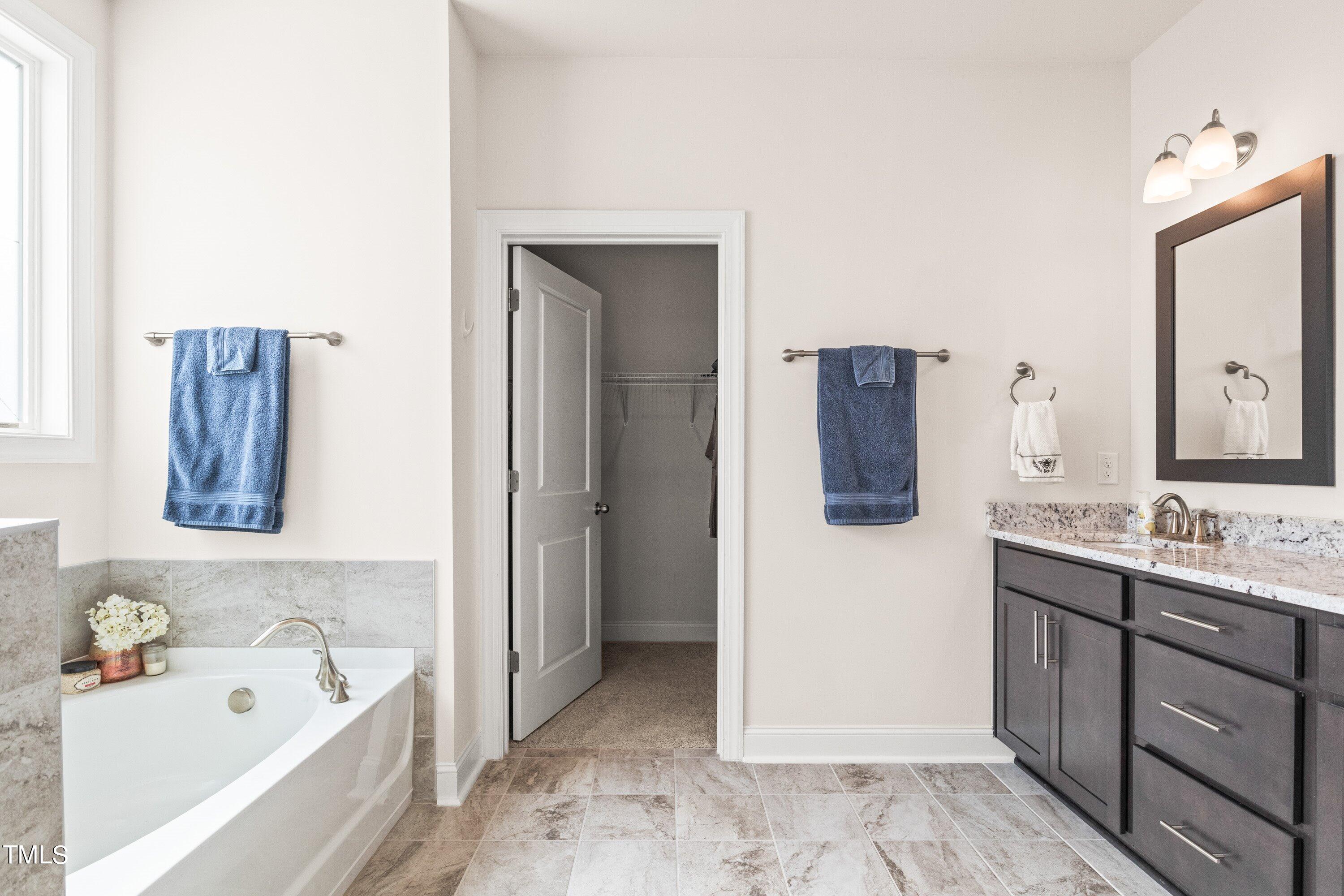 5053 Chase Hill Way Raleigh, NC 27603 - Photo 23 of 49 29-5053 Chase Hill Way20240304_0042