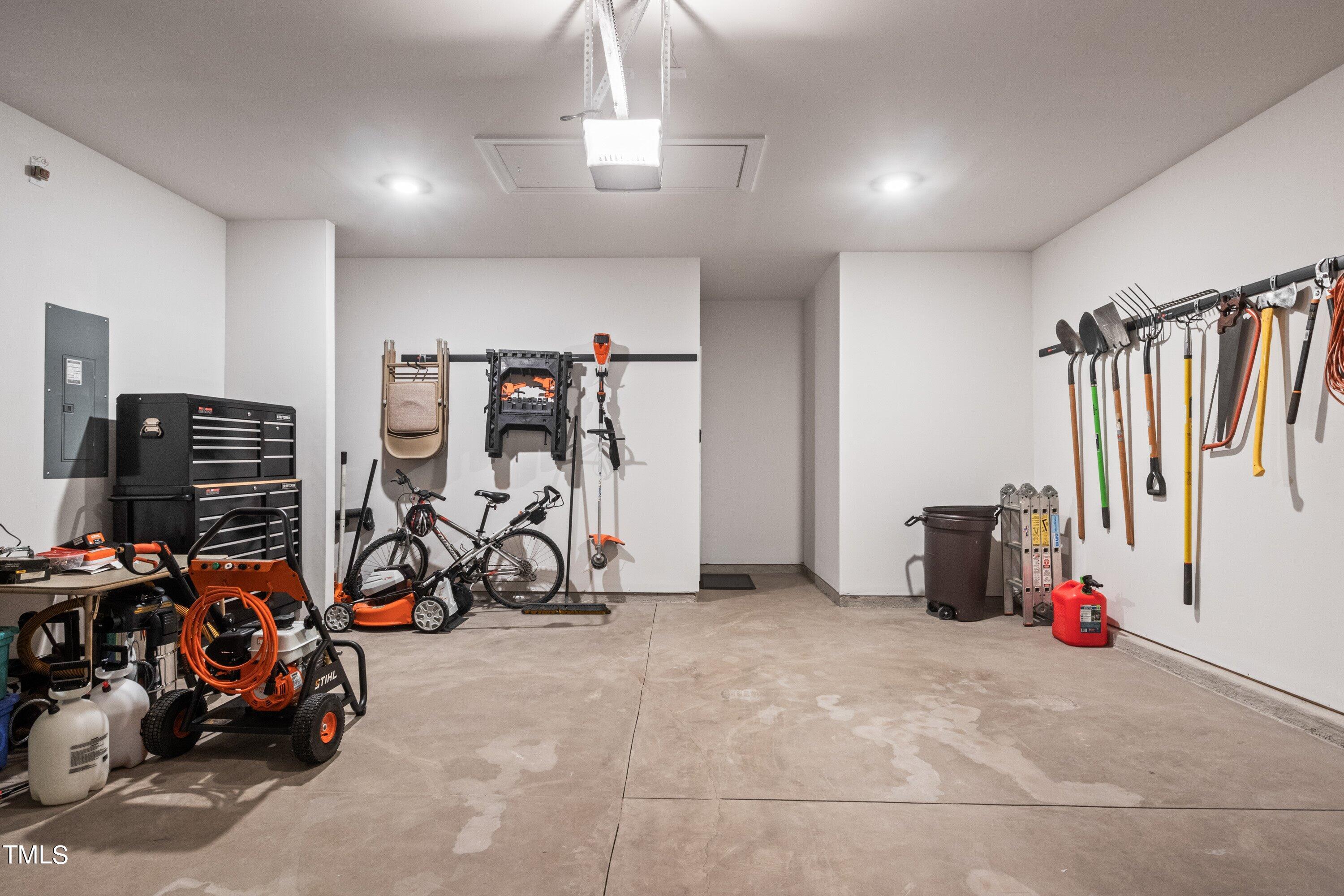 5053 Chase Hill Way Raleigh, NC 27603 - Photo 32 of 49 04-5053 Chase Hill Way20240304_0052