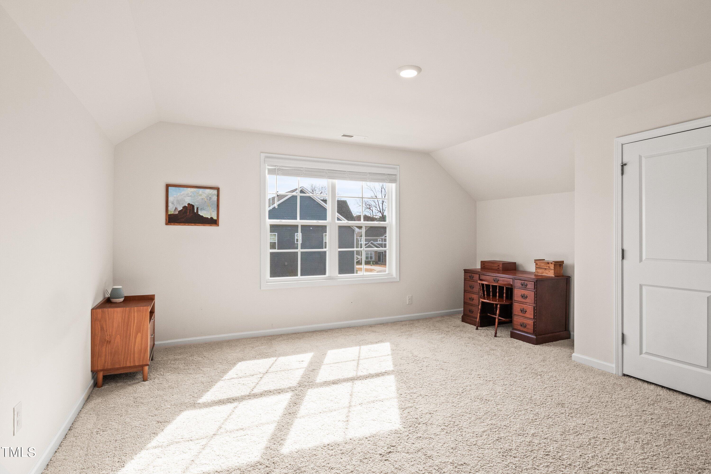 5053 Chase Hill Way Raleigh, NC 27603 - Photo 34 of 49 33-5053 Chase Hill Way20240304_0046