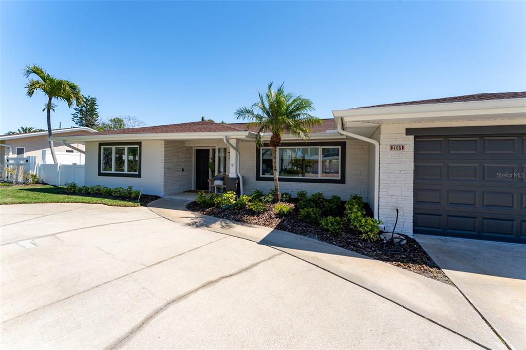 405 Buttonwood Lane Largo, FL 33770 - Photo 13 of 51