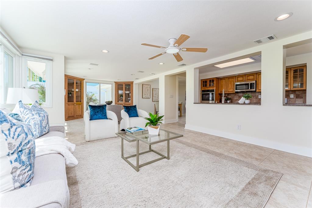 405 Buttonwood Lane Largo, FL 33770 - Photo 20 of 51