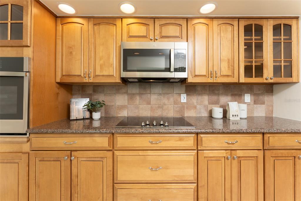 405 Buttonwood Lane Largo, FL 33770 - Photo 23 of 51