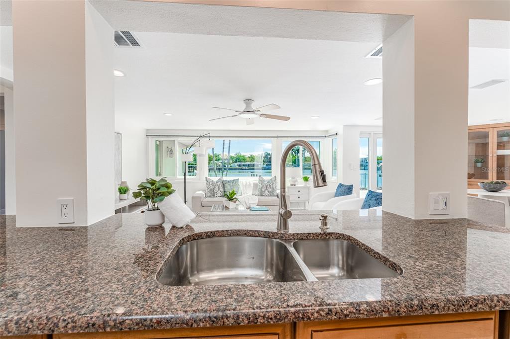 405 Buttonwood Lane Largo, FL 33770 - Photo 24 of 51