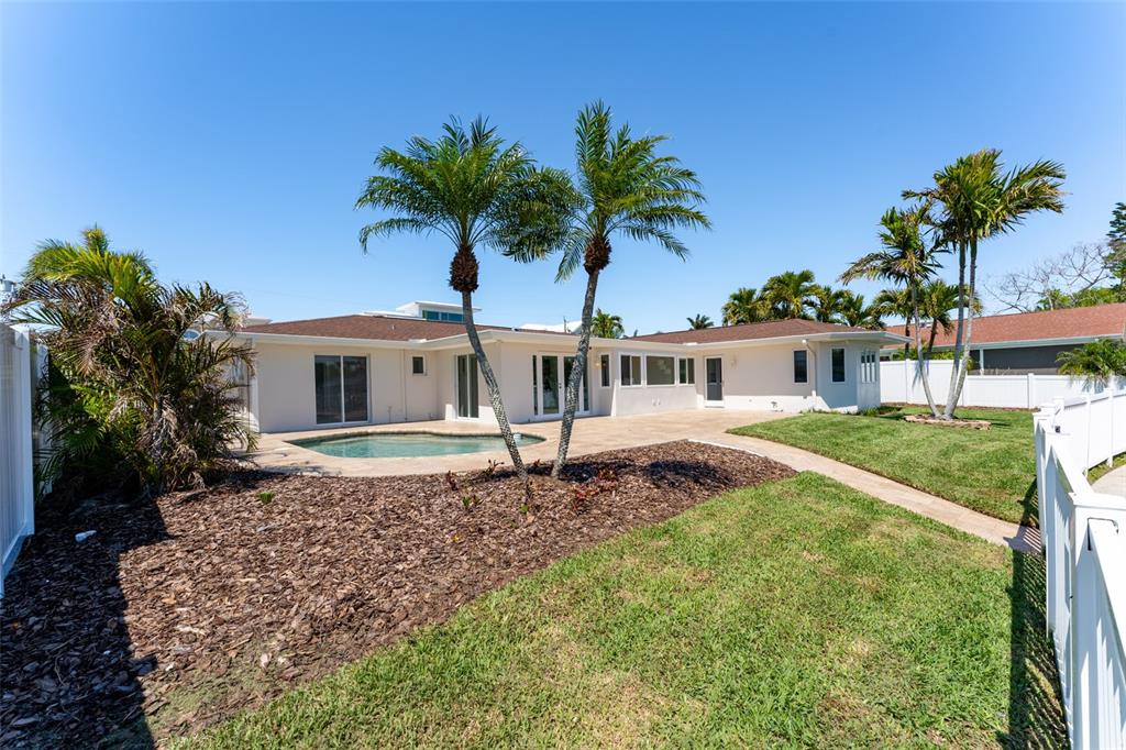 405 Buttonwood Lane Largo, FL 33770 - Photo 42 of 51