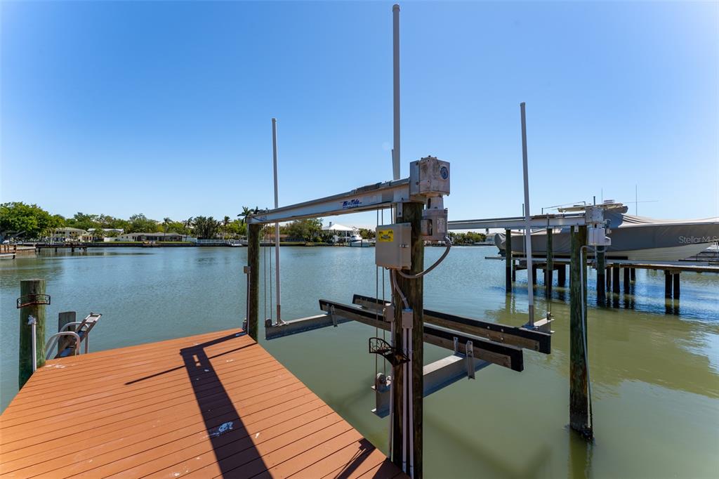 405 Buttonwood Lane Largo, FL 33770 - Photo 48 of 51