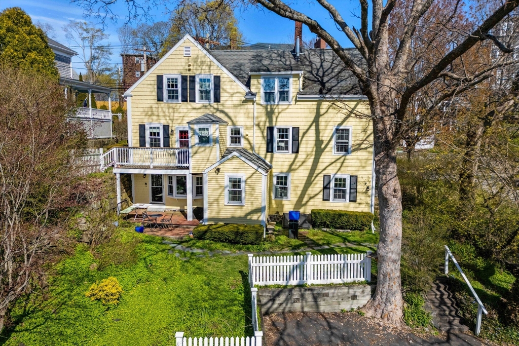40 R Prospect Street, Unit 3 Marblehead, MA 01945 - Photo 29 of 34