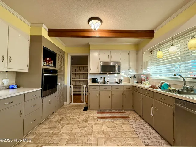 $339,500 | 1247 Scenic Drive, Williamston, NC 27892