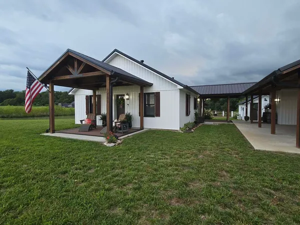 $429,000 | 7801 Belle Prairie Road, Dahlgren, IL 62828