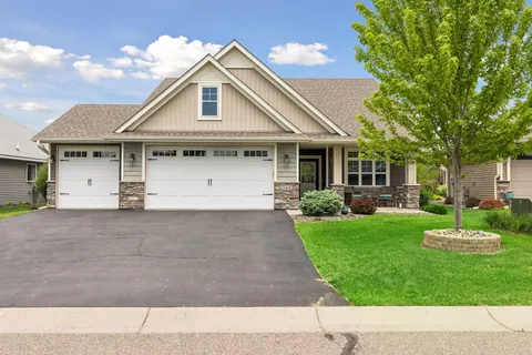 $625,000 | 25441 Heims Lake Circle, Wyoming, MN 55092
