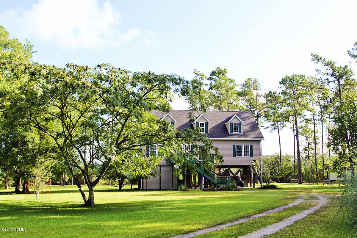 192 West Back Creek Road Beaufort, NC 28516 - Photo 4 of 42 from the road
