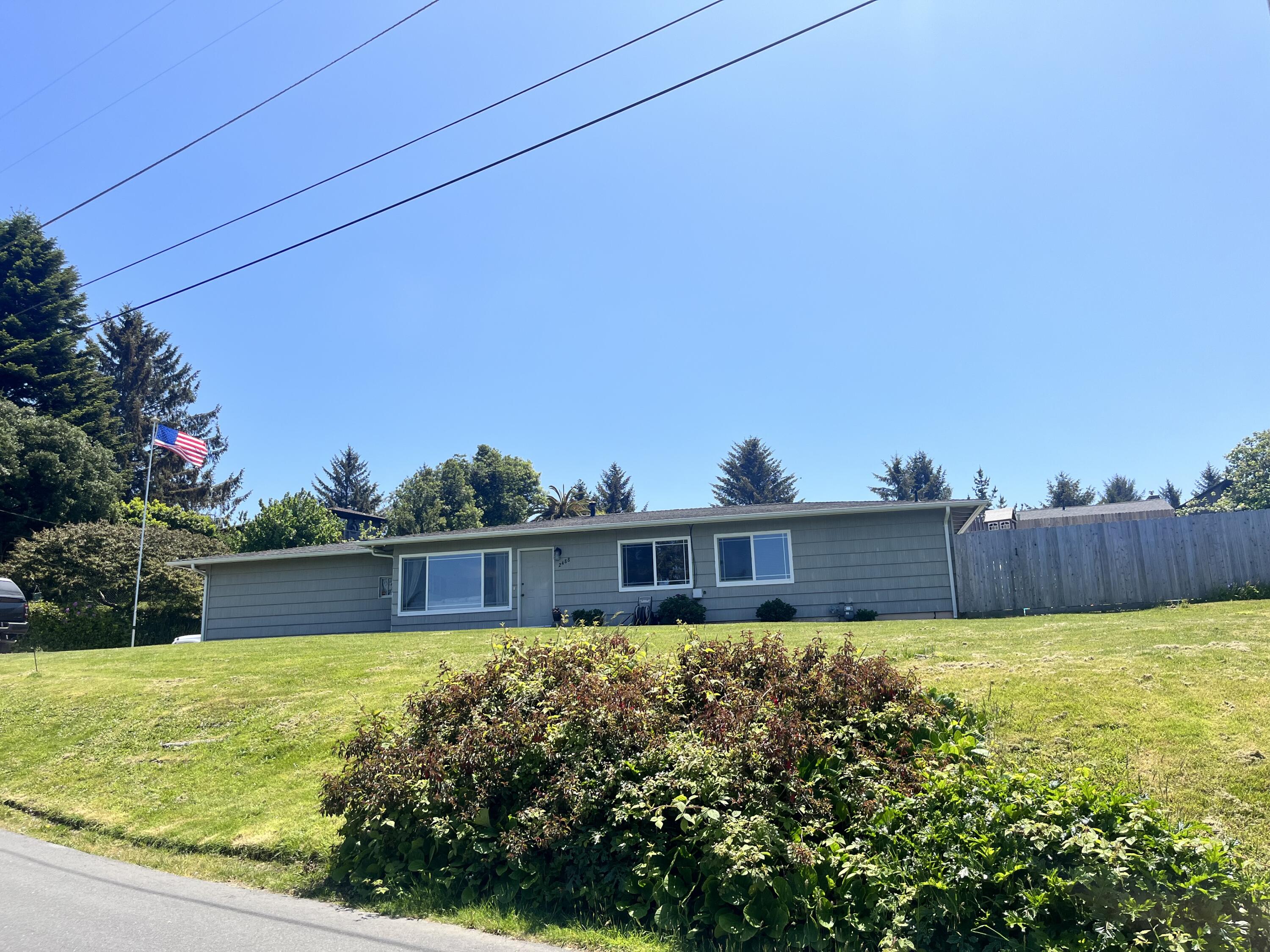 2488 Harbor View Drive Eureka, CA 95503 - Photo 2 of 28