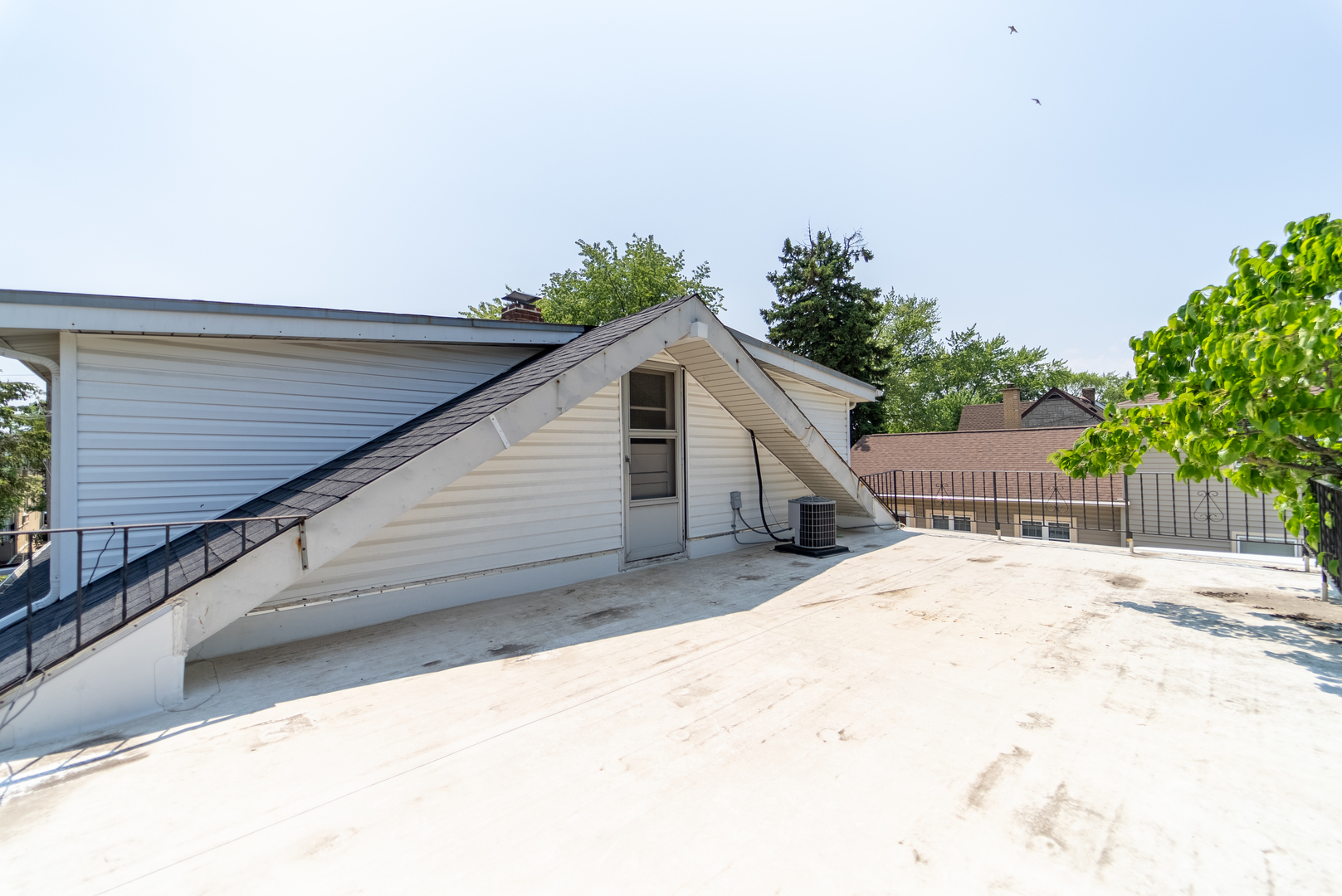 118 East North Avenue Addison, IL 60101 - Photo 40 of 50 a view of a terrace