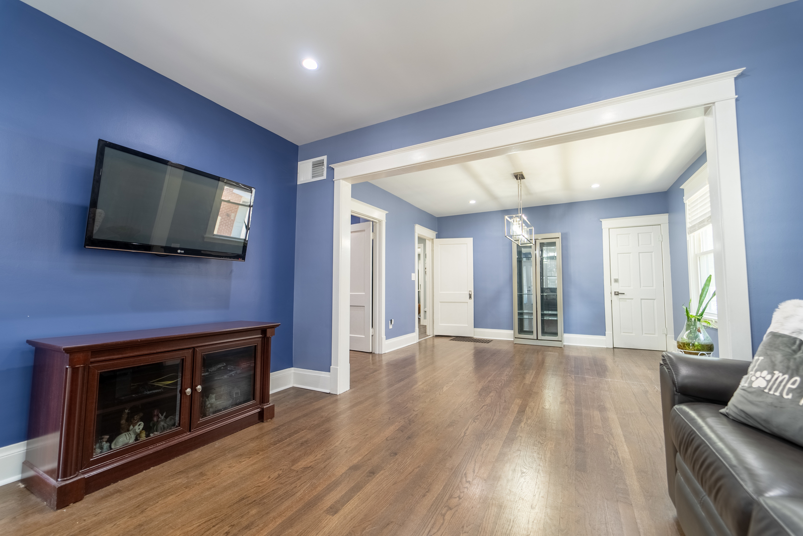 118 East North Avenue Addison, IL 60101 - Photo 9 of 50 a view of a livingroom with an empty space and a fireplace