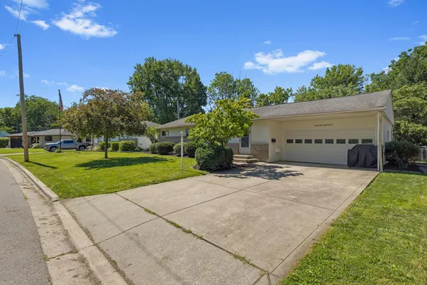 $314,900 | 3183 Lotz Drive, Grove City, OH 43123