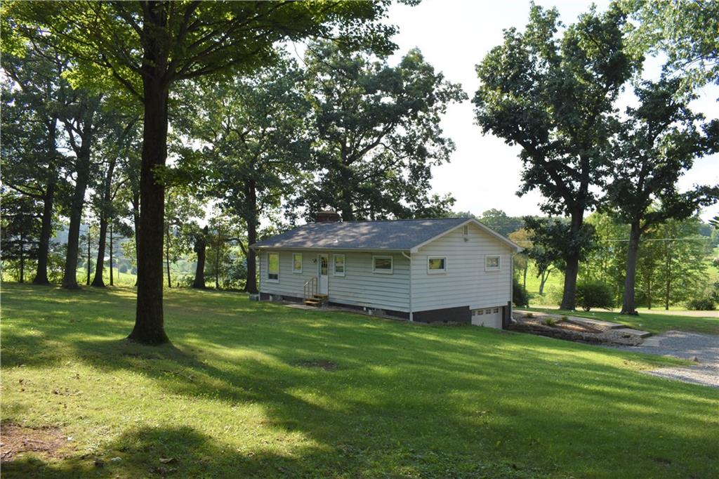 230 Rennick Road Butler, PA 16002 - Photo 2 of 25
