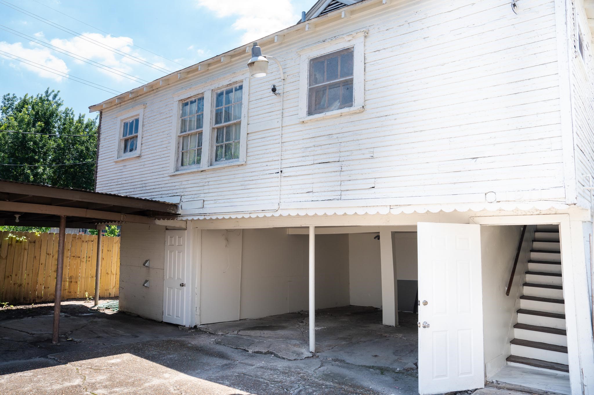 1909 Colquitt Street, Unit 7 Houston, TX 77098 - Photo 3 of 17 a front view of a house