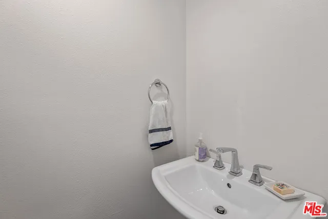 $875,000 | 105 Conifer Circle, Oak Park, CA 91377