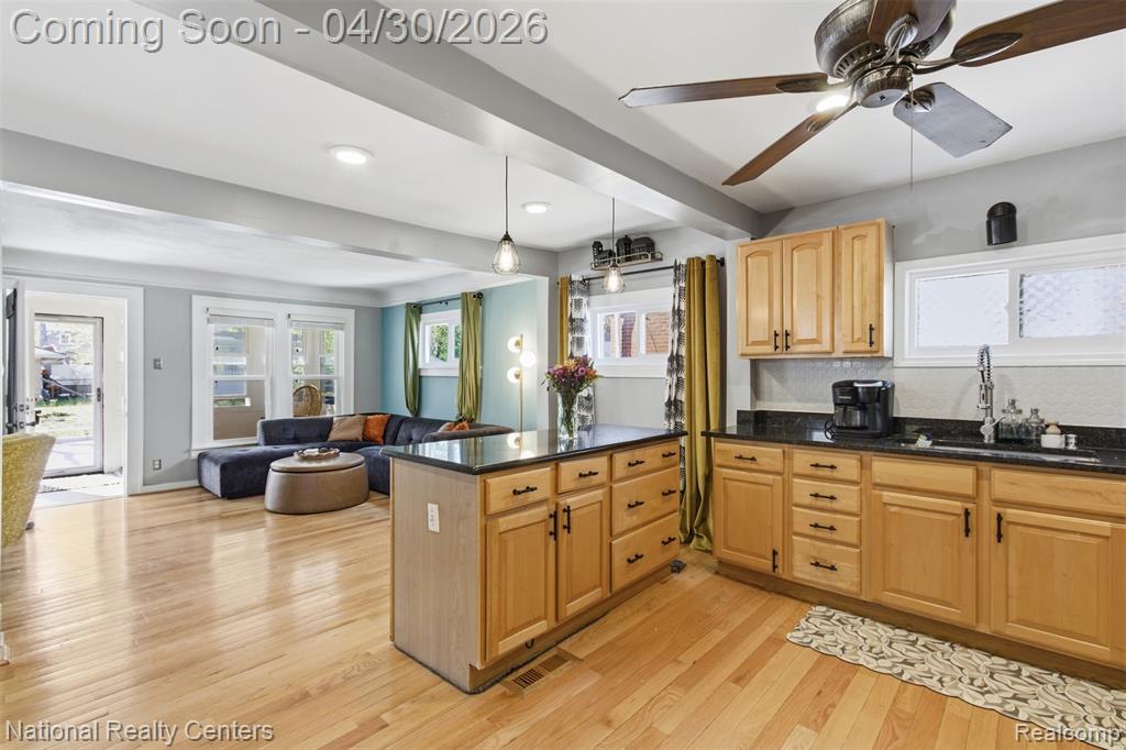 2845 Boldt Street Dearborn, MI 48124 - Photo 12 of 28