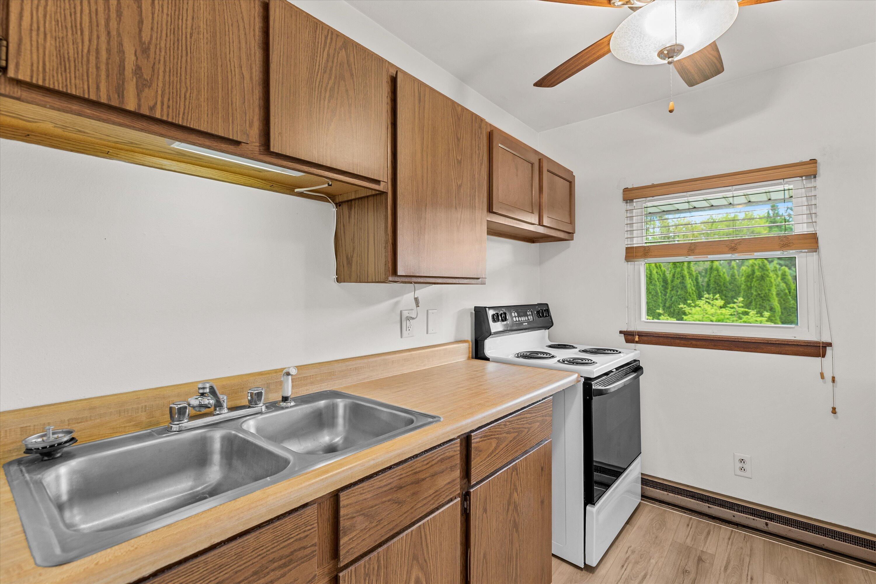 21190 Watertown Road Brookfield, WI 53045 - Photo 25 of 44 42-0G8A1869