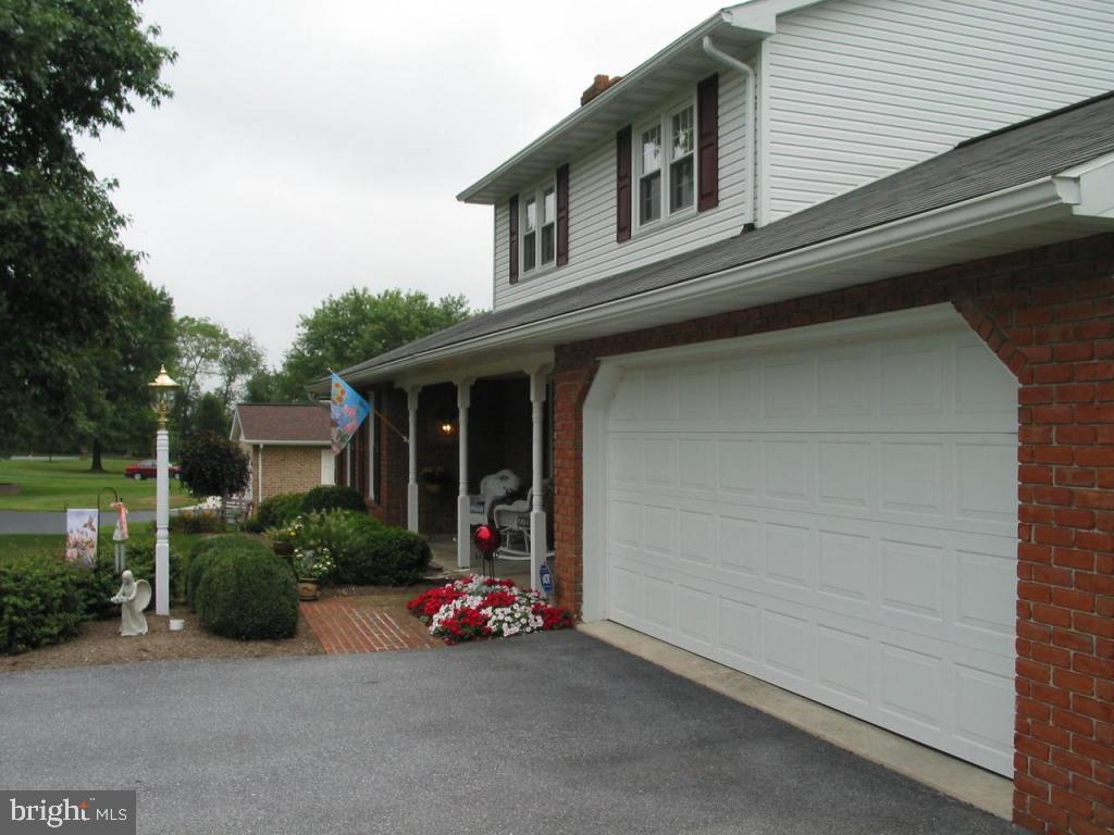 120 Pleasant View Drive Lititz, PA 17543 - Photo 18 of 31