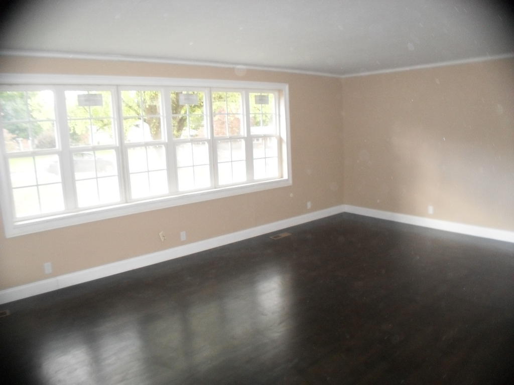 5408 Newberry Road Northwest Knoxville, TN 37921 - Photo 7 of 24 Living room view2