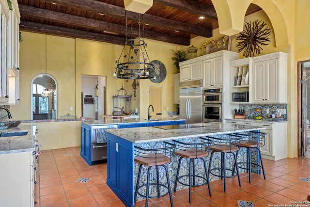 $8,500,000 | 4198 Bear Springs Road, Pipe Creek, TX 78063