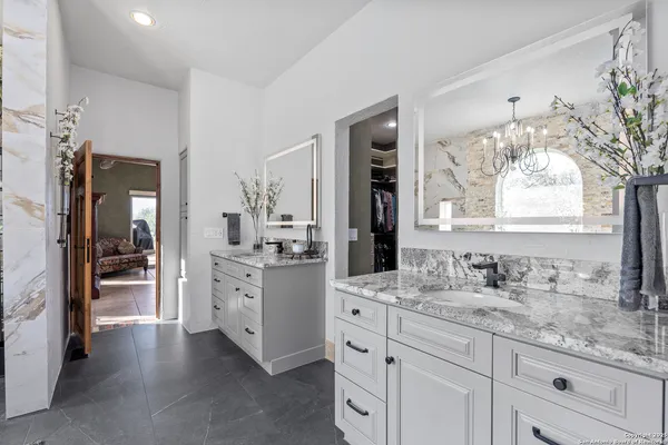 $8,500,000 | 4198 Bear Springs Road, Pipe Creek, TX 78063