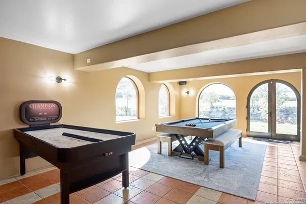 $8,500,000 | 4198 Bear Springs Road, Pipe Creek, TX 78063