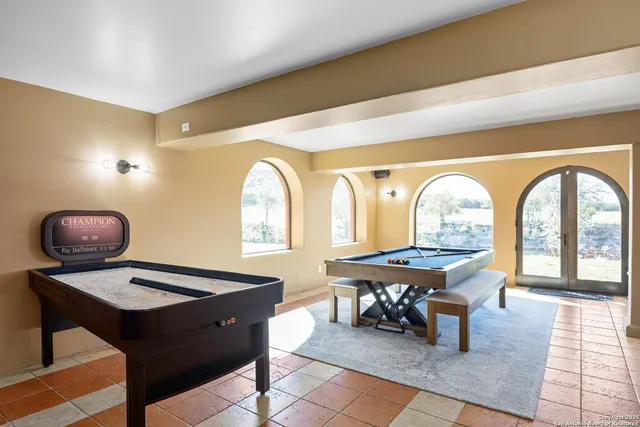 $8,500,000 | 4198 Bear Springs Road, Pipe Creek, TX 78063