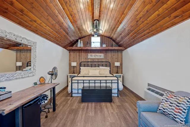 $8,500,000 | 4198 Bear Springs Road, Pipe Creek, TX 78063