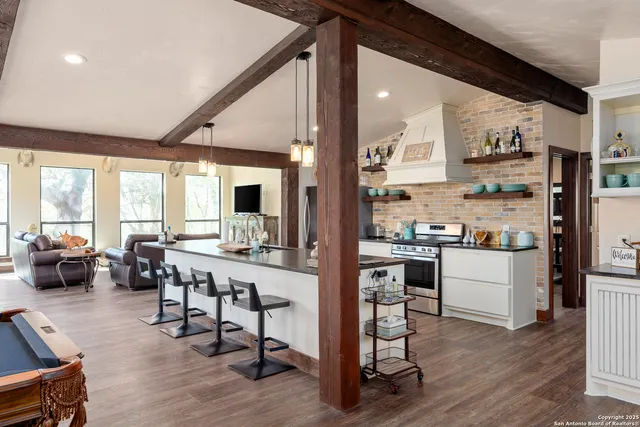 $8,500,000 | 4198 Bear Springs Road, Pipe Creek, TX 78063