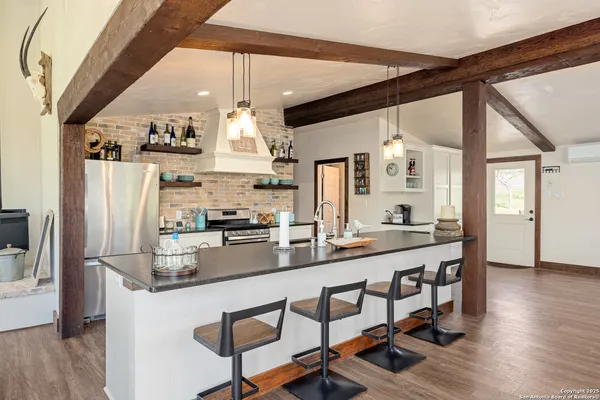 $8,500,000 | 4198 Bear Springs Road, Pipe Creek, TX 78063